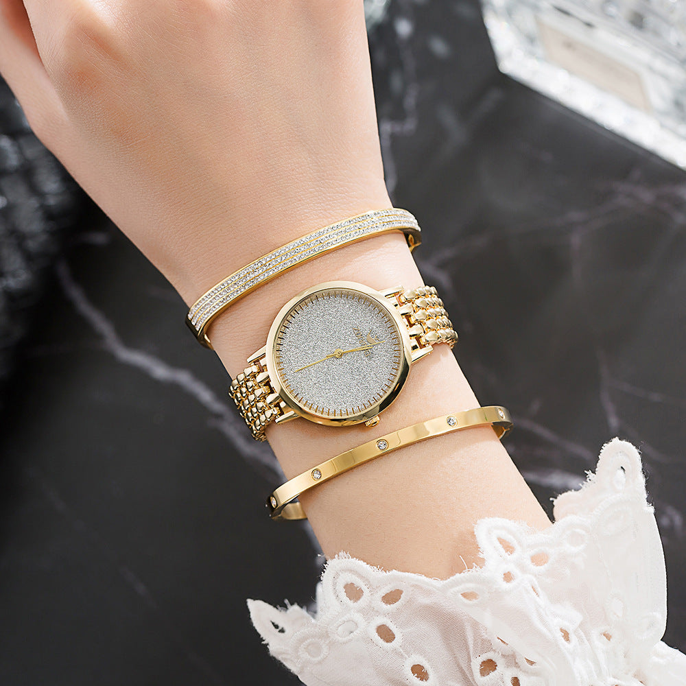 WOMAN ELEGANCE